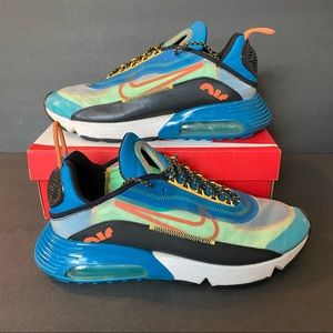 Nike Mens Air Max 2090 CZ7867-300
Green Abyss Starfish Low Top
Running Shoes 13